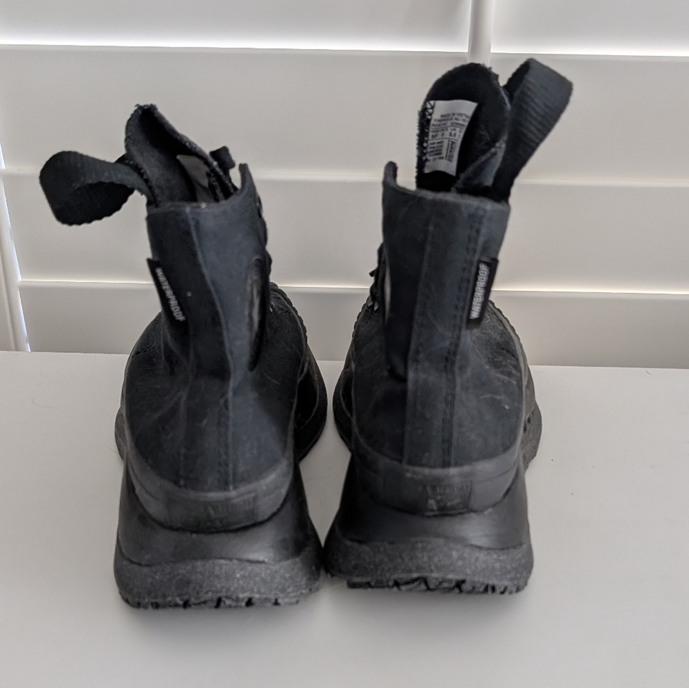 2022 Converse Chuck 70 AT-CX Counter Climate High 'Triple Black' - Picture 4 of 12